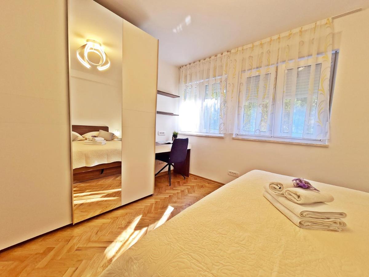 Split City Apartment Rosemary Екстериор снимка