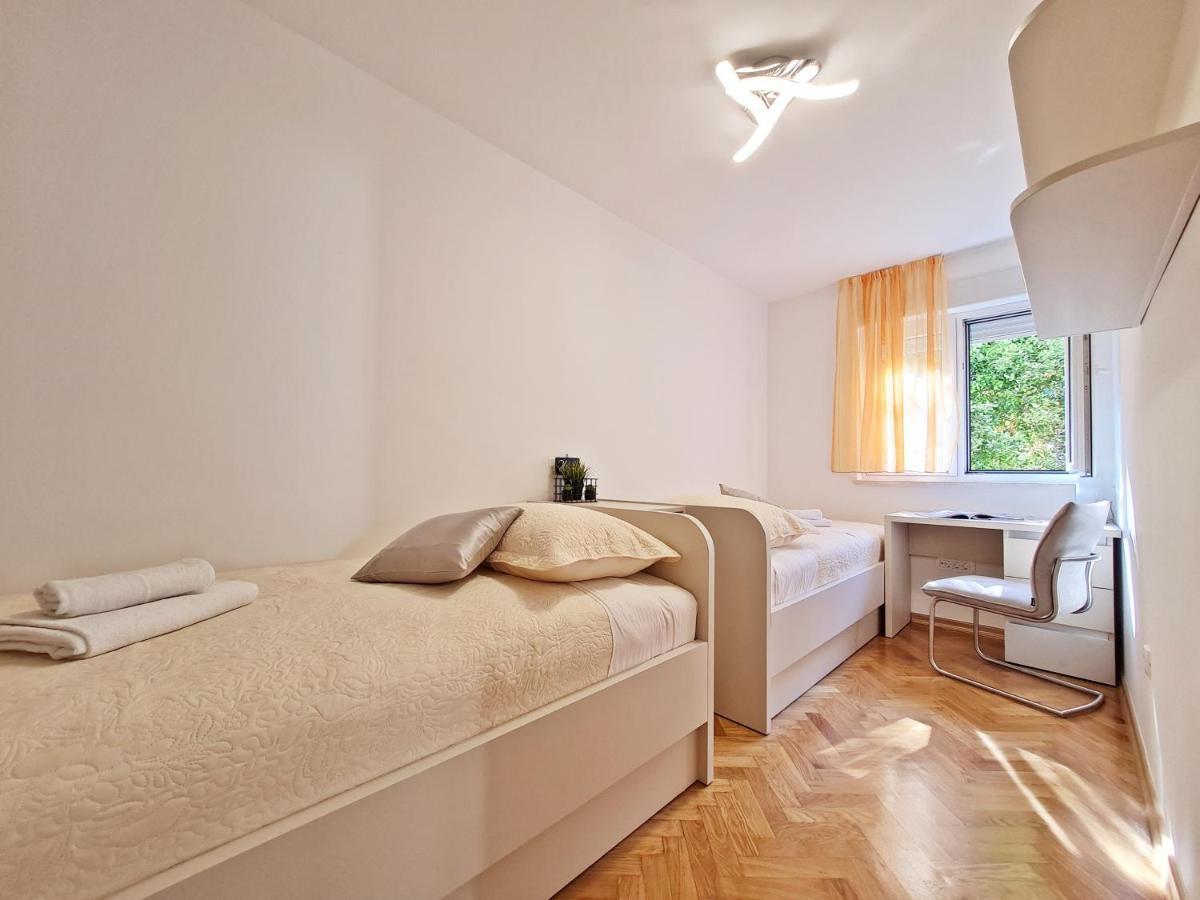 Split City Apartment Rosemary Екстериор снимка