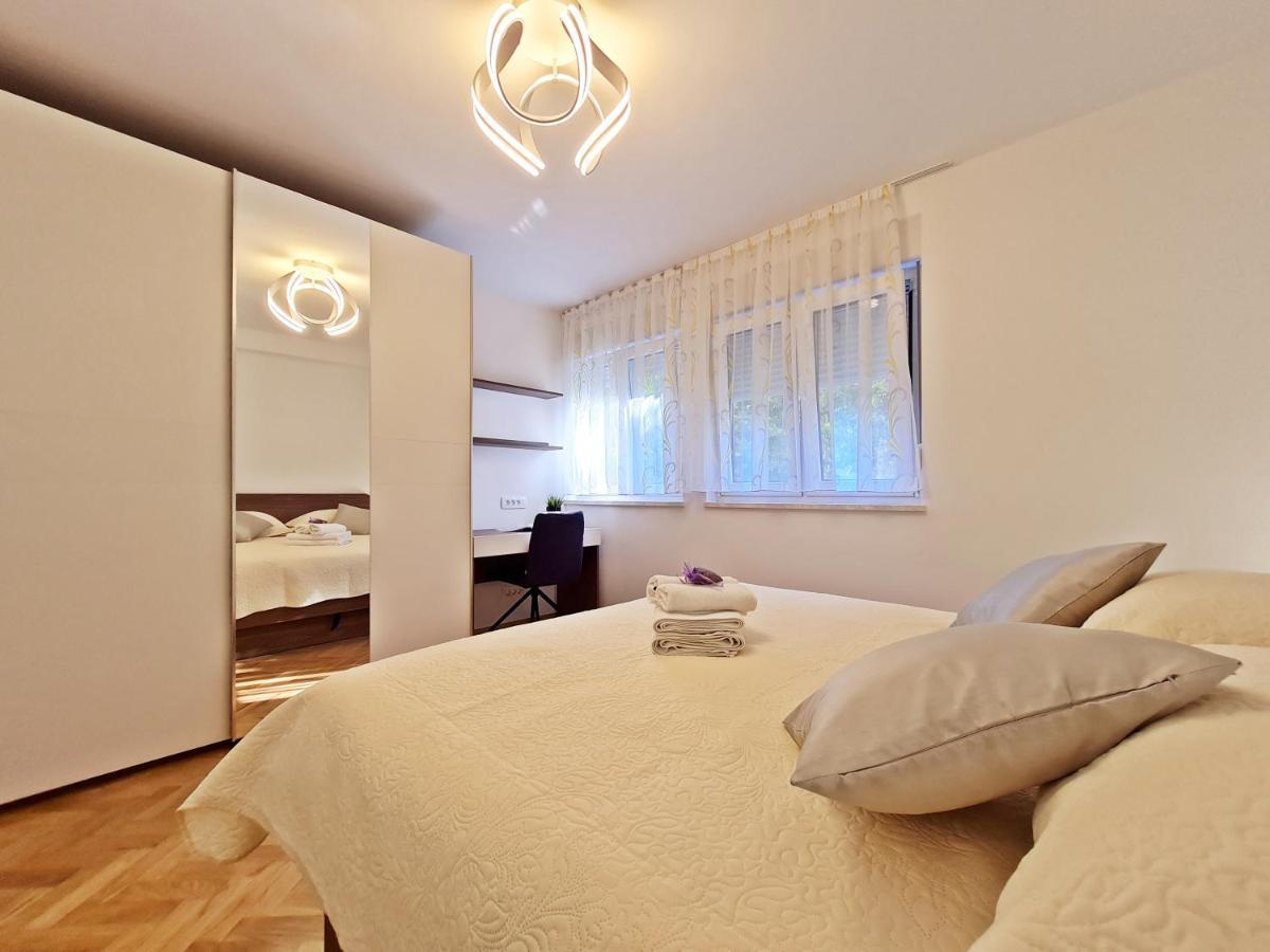 Split City Apartment Rosemary Екстериор снимка