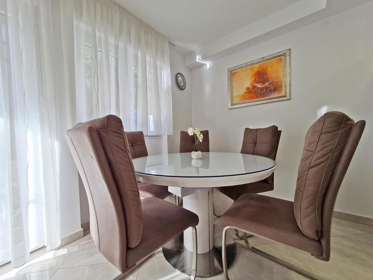 Split City Apartment Rosemary Екстериор снимка