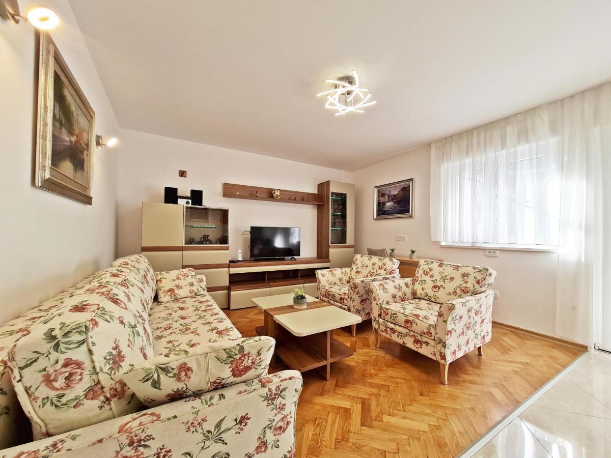 Split City Apartment Rosemary Екстериор снимка
