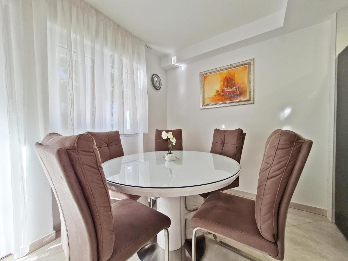 Split City Apartment Rosemary Екстериор снимка